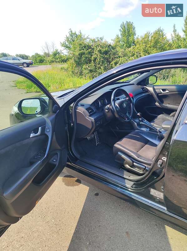 Седан Honda Accord 2011 в Борзне