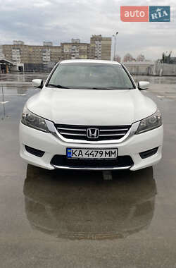 Седан Honda Accord 2012 в 