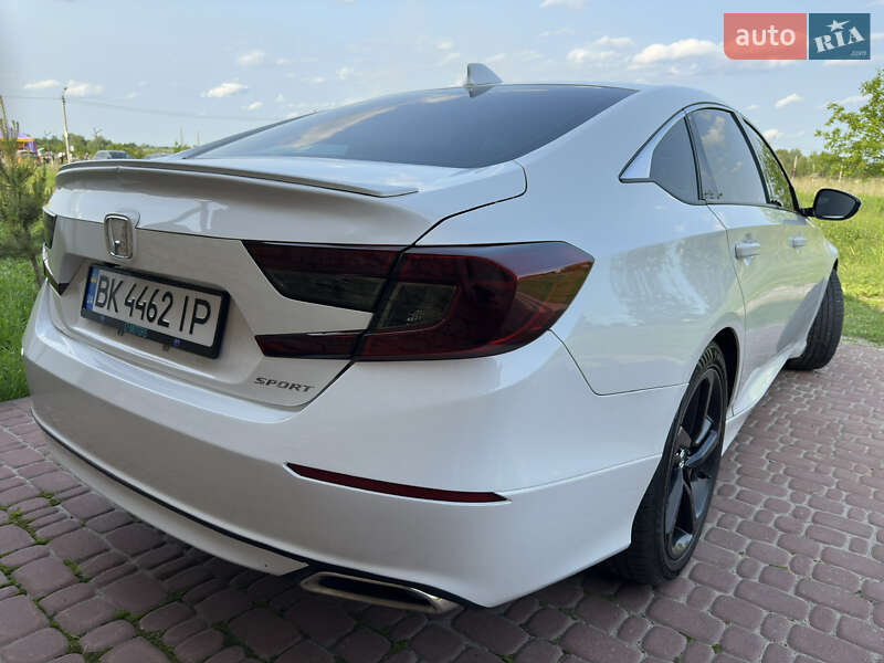 Седан Honda Accord 2019 в Ровно