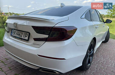 Седан Honda Accord 2019 в 