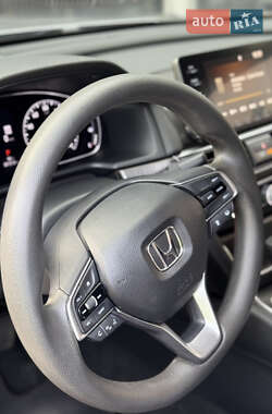 Седан Honda Accord 2018 в 