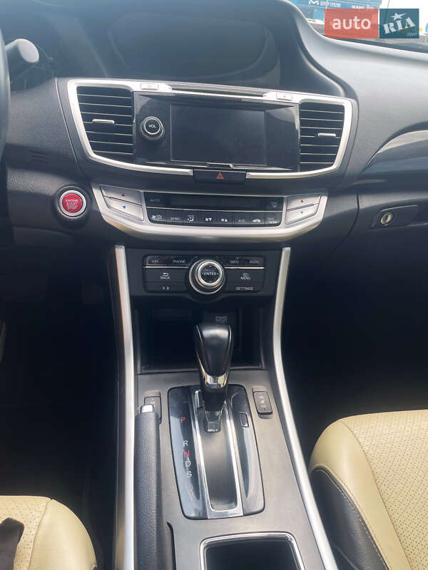 Купе Honda Accord 2014 в Киеве