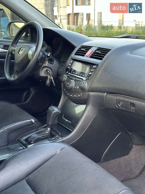 Седан Honda Accord 2003 в Ровно