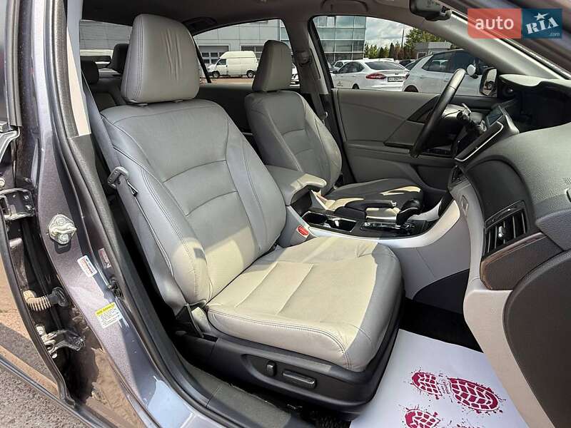 Седан Honda Accord 2015 в Киеве