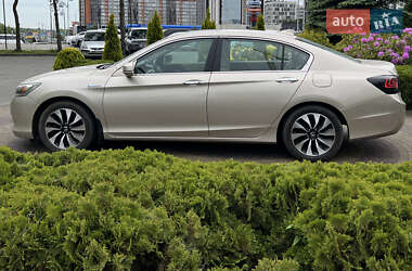 Седан Honda Accord 2014 в 