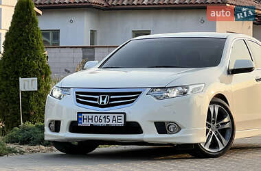 Седан Honda Accord 2011 в 