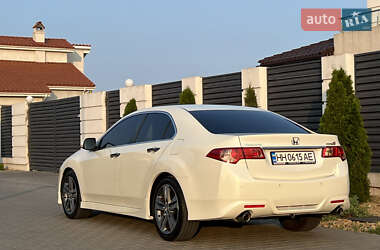 Седан Honda Accord 2011 в 