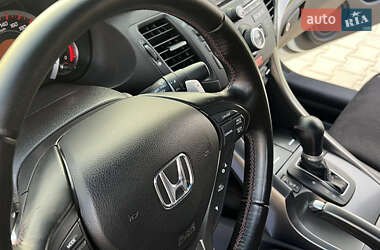 Седан Honda Accord 2011 в 