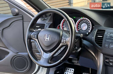 Седан Honda Accord 2011 в 