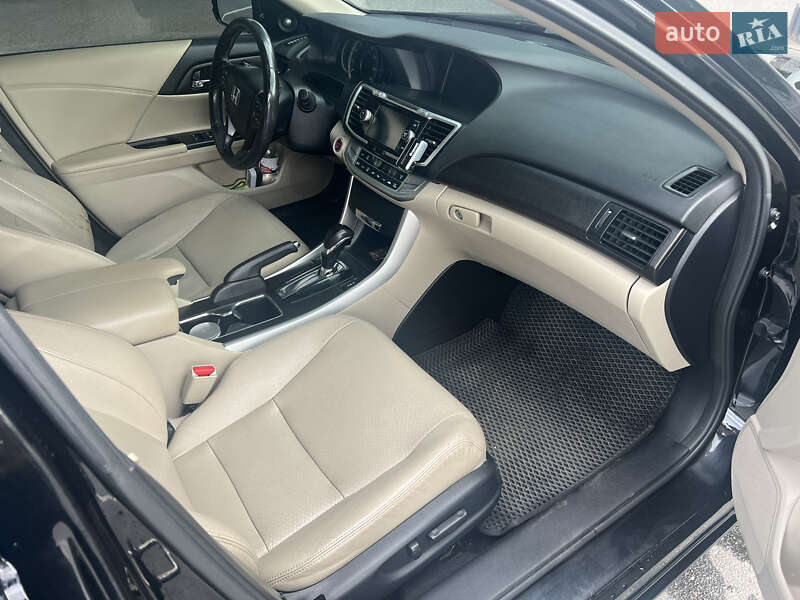Седан Honda Accord 2014 в Виннице