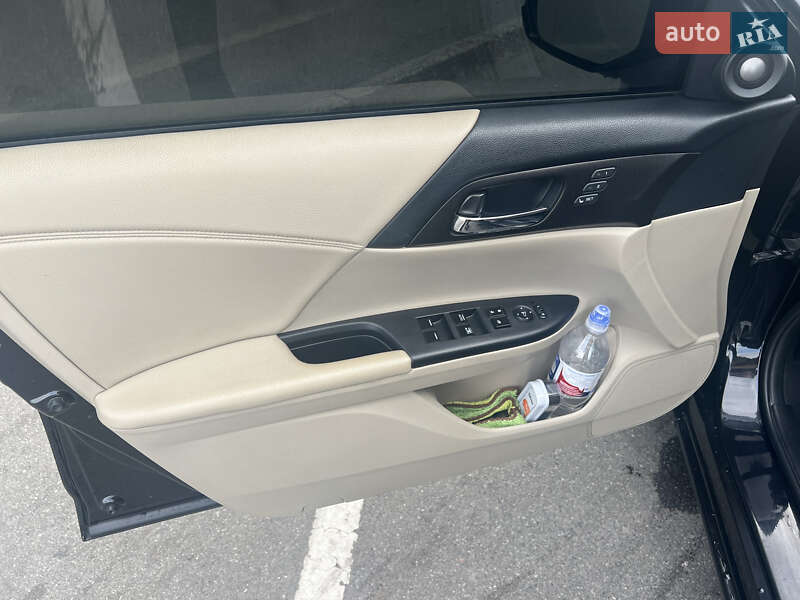 Седан Honda Accord 2014 в Виннице