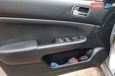 Седан Honda Accord 2005 в 