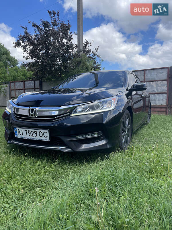 Седан Honda Accord 2016 в Березне