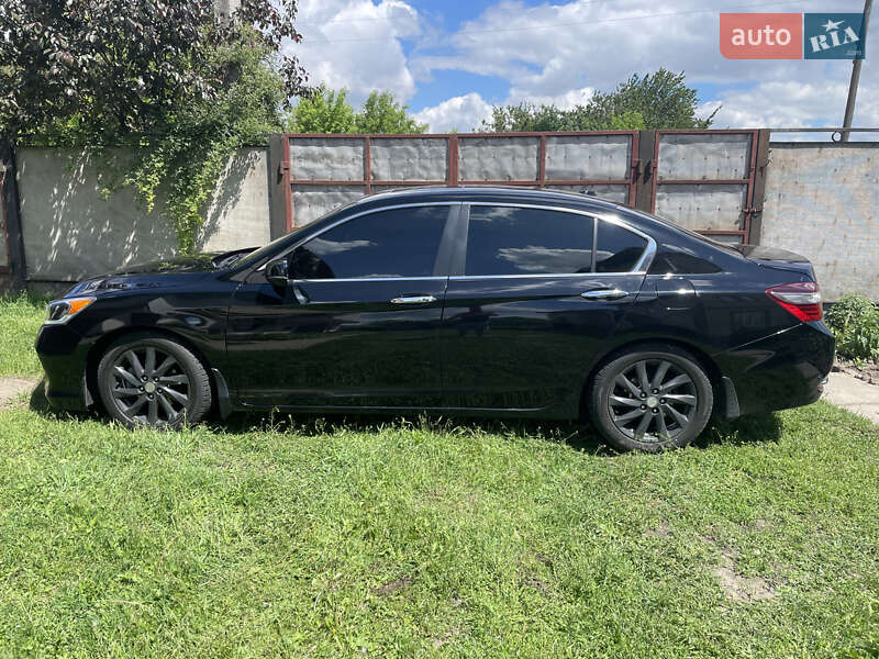 Седан Honda Accord 2016 в Березне