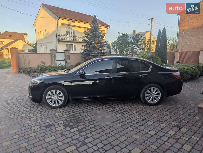 Седан Honda Accord 2013 в Львові