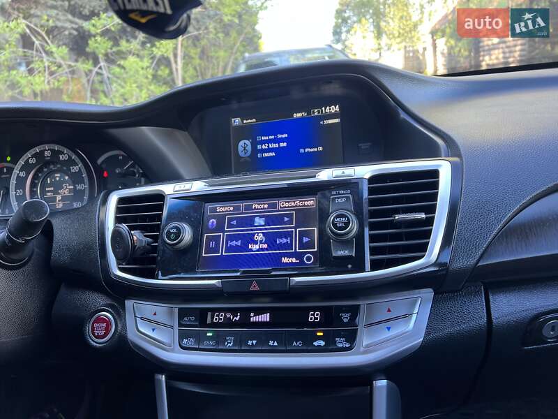 Седан Honda Accord 2013 в Львові