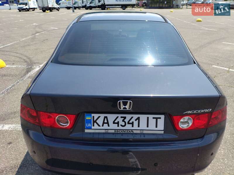 Седан Honda Accord 2003 в Киеве