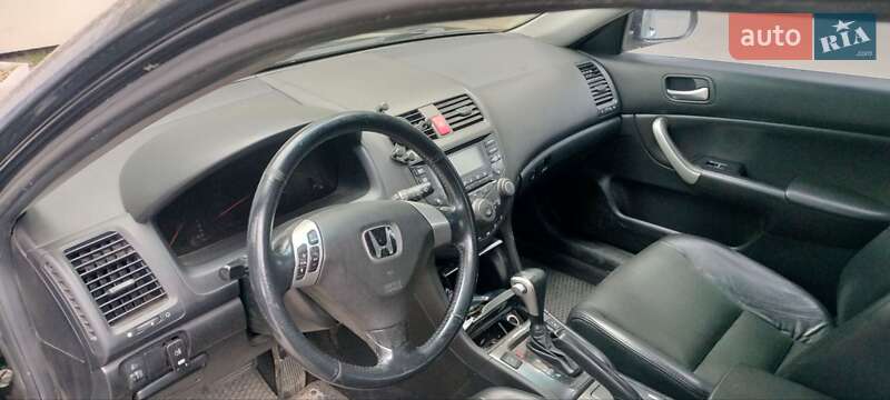 Седан Honda Accord 2004 в Дніпрі