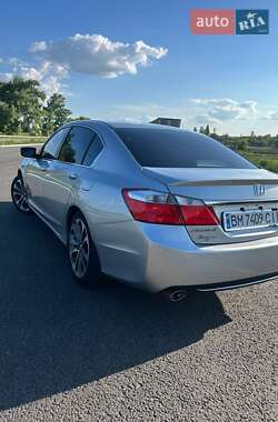 Седан Honda Accord 2015 в 