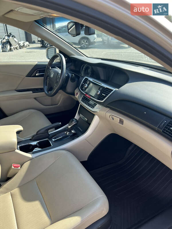 Седан Honda Accord 2013 в Івано-Франківську
