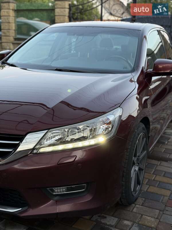Седан Honda Accord 2013 в Рівному