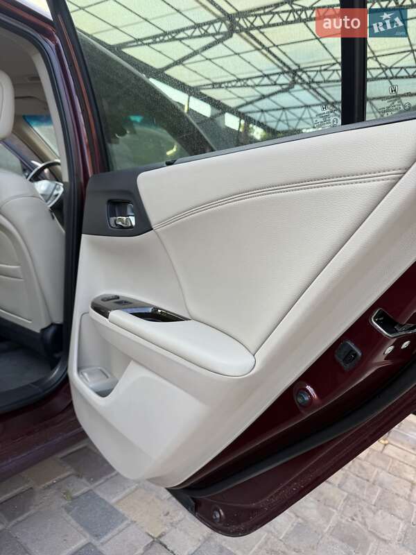 Седан Honda Accord 2013 в Рівному