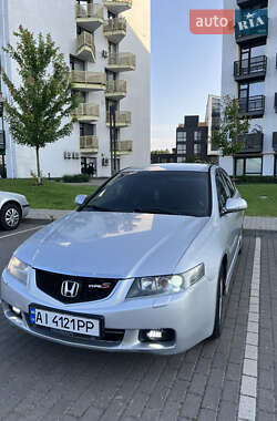 Седан Honda Accord 2004 в Киеве