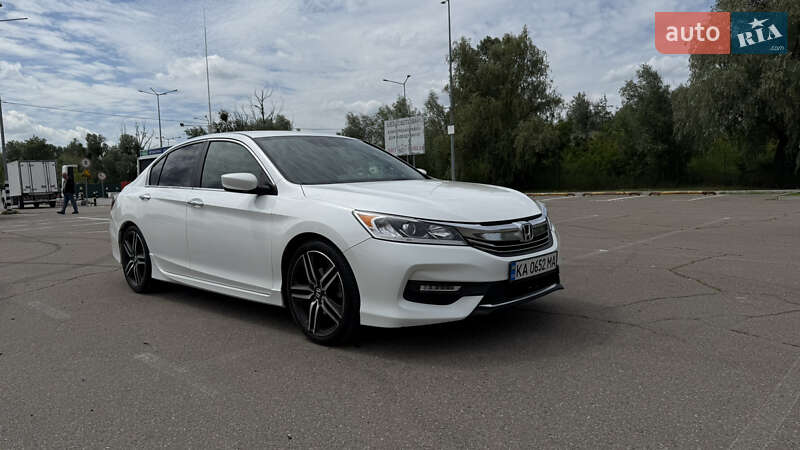 Седан Honda Accord 2016 в Киеве
