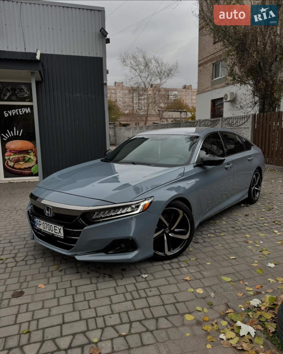 Машина в ідеальному стані 
Готовий на перевірку у любому СТО 
Перекупи та площадки , прохання не турбувати
Подробиці за телефоном