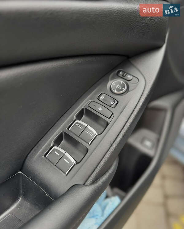 Седан Honda Accord 2022 в Львове