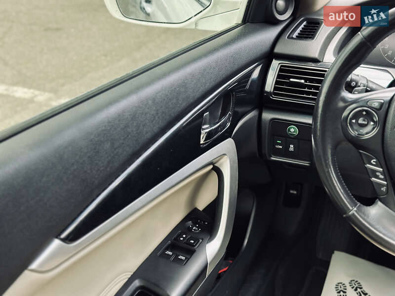 Купе Honda Accord 2013 в Кременчуге