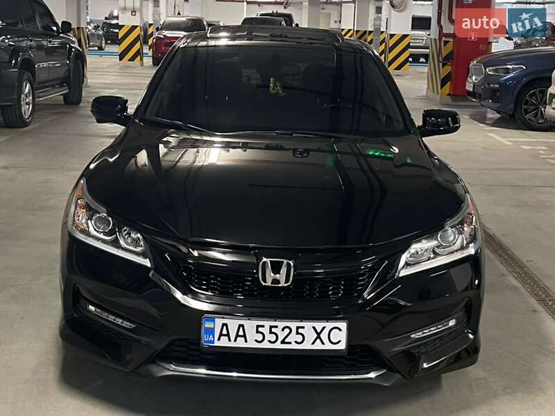Седан Honda Accord 2016 в Києві