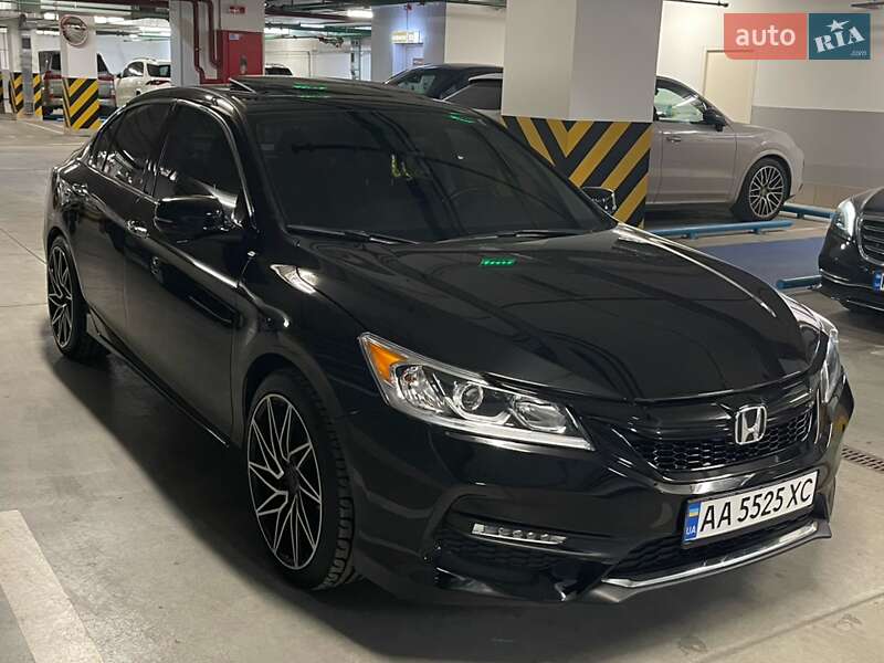 Седан Honda Accord 2016 в Києві