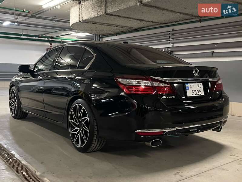 Седан Honda Accord 2016 в Києві