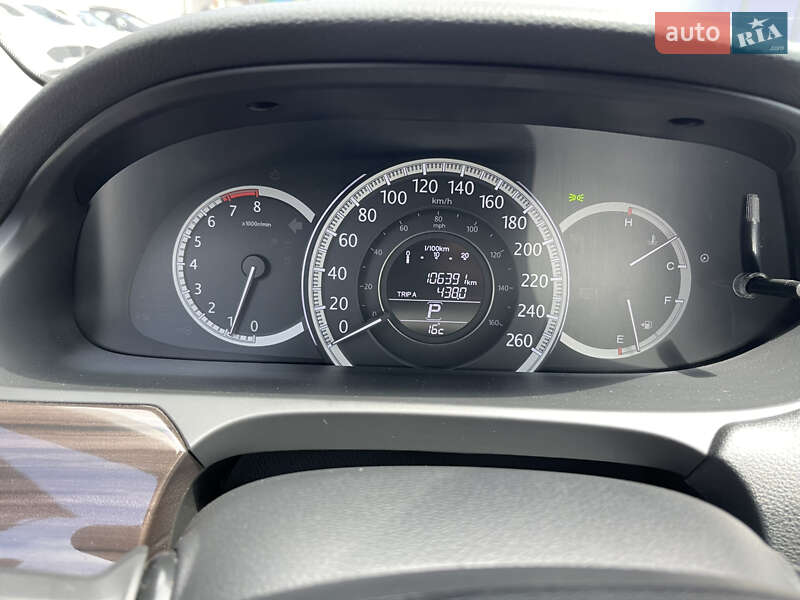 Седан Honda Accord 2016 в Києві