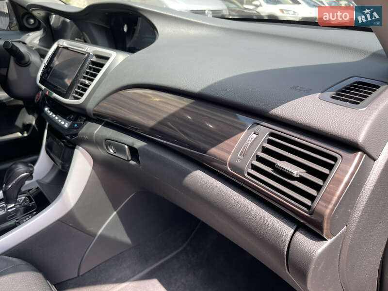 Седан Honda Accord 2016 в Києві