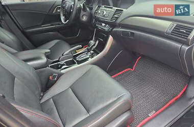 Седан Honda Accord 2016 в 