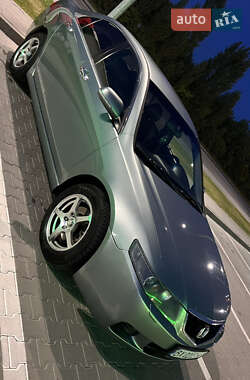 Седан Honda Accord 2004 в 