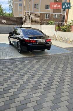 Седан Honda Accord 2013 в Киеве
