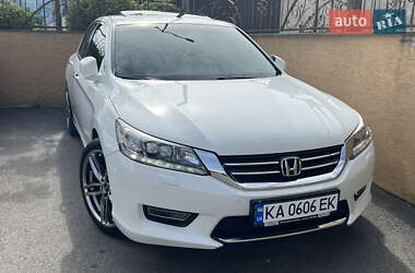 Седан Honda Accord 2013 в Киеве