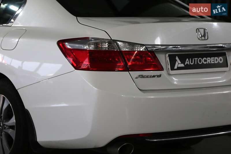 Седан Honda Accord 2013 в Києві