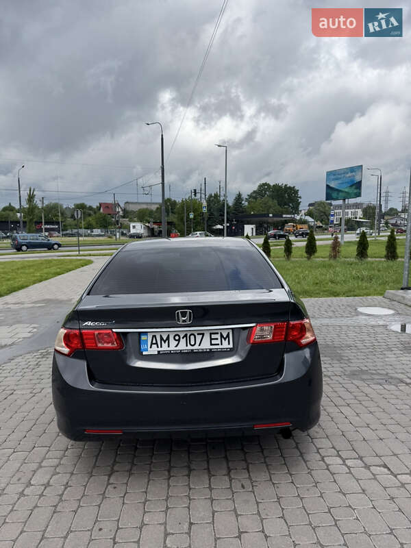 Седан Honda Accord 2011 в Львові