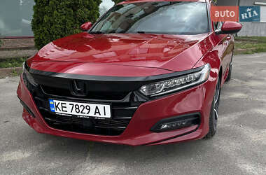 Седан Honda Accord 2018 в Киеве