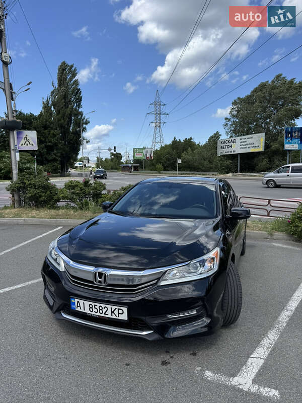 Седан Honda Accord 2016 в 