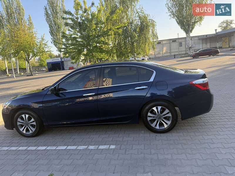 Седан Honda Accord 2015 в Днепре