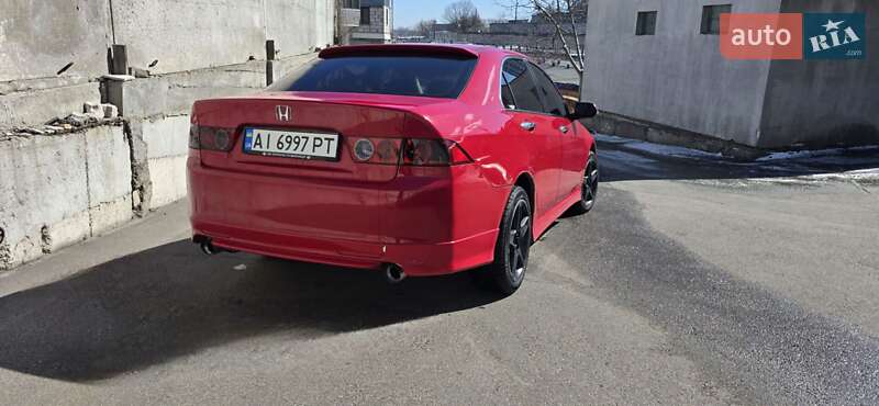 Седан Honda Accord 2004 в Киеве