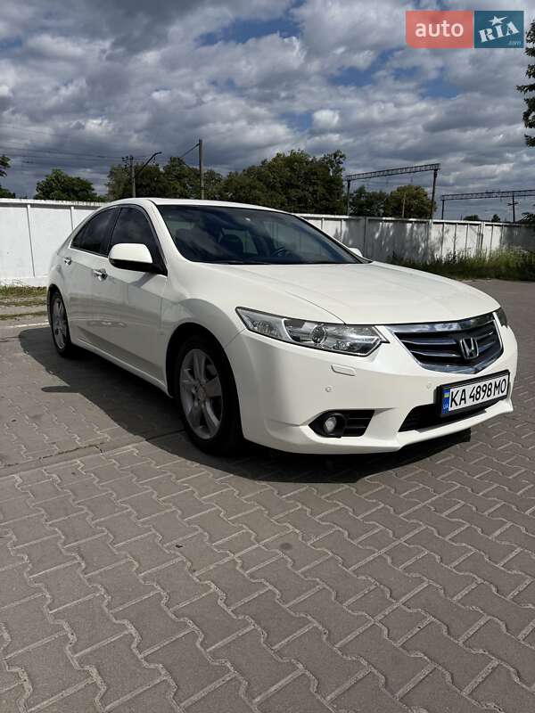 Седан Honda Accord 2011 в Ирпене