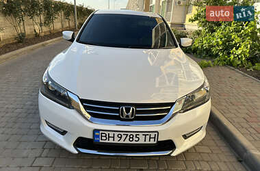 Седан Honda Accord 2014 в 