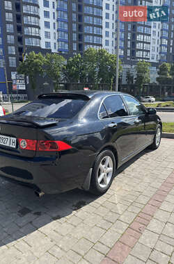 Седан Honda Accord 2004 в 