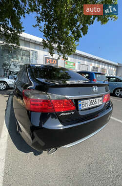 Седан Honda Accord 2013 в 